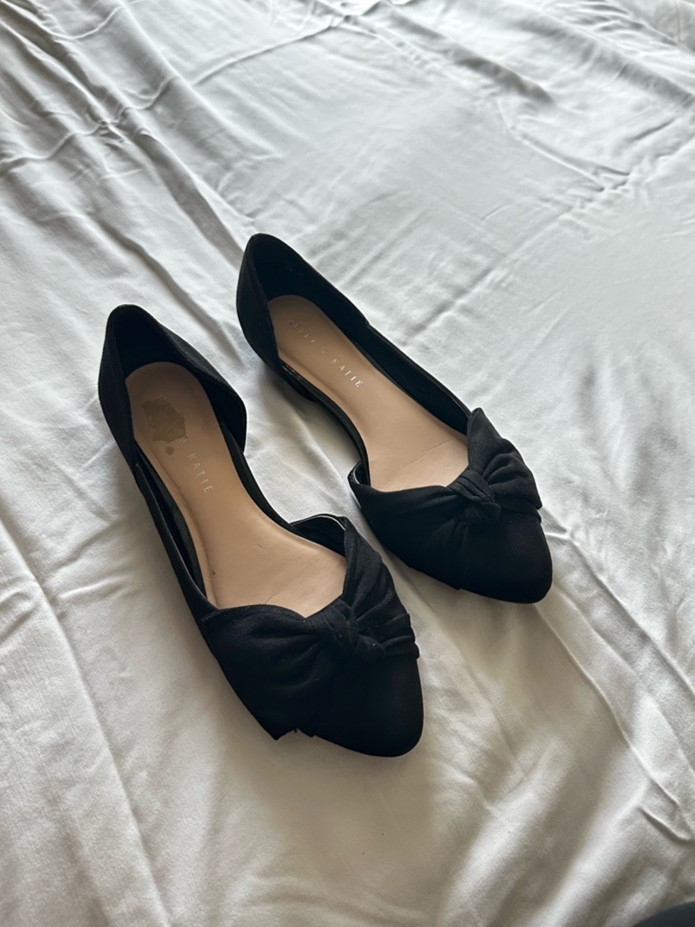 Kelly & Katie Black Pointed Flats